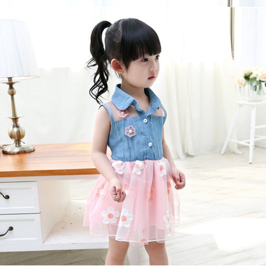 Summer girls wear denim skirt dress dress baby baby princess dress on behalf of a children.